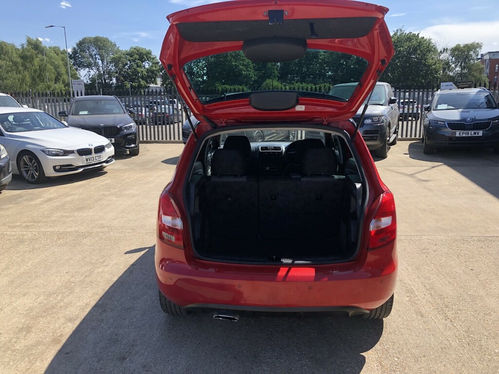 Skoda Fabia 1.4 Tdi Pure Drive Sport Red #4