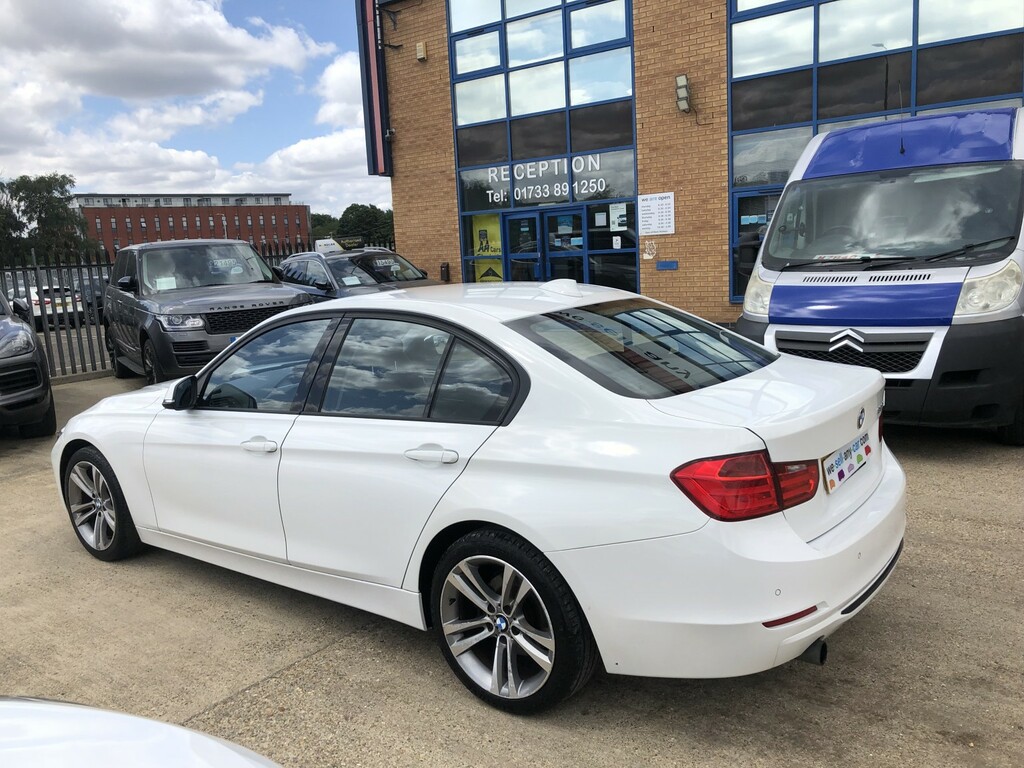 BMW 3 Series Saloon 2.0 320I Sport Saloon 2013 WV13CTF White #4