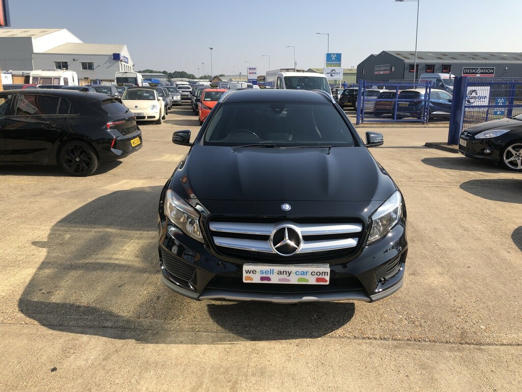 Mercedes-Benz GLA Class Suv 2.1 Gla220d Amg Line 2016 Black #3