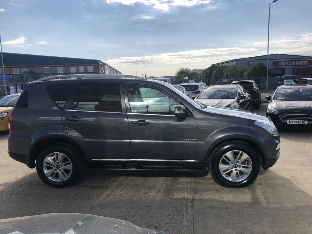 SsangYong Rexton 2016 2.2 Ex 176 Bhp Silver #12