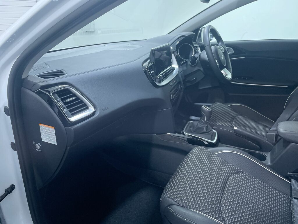 Kia Xceed 1.0T Gdi Isg 113 Pure WR75FSO White #5