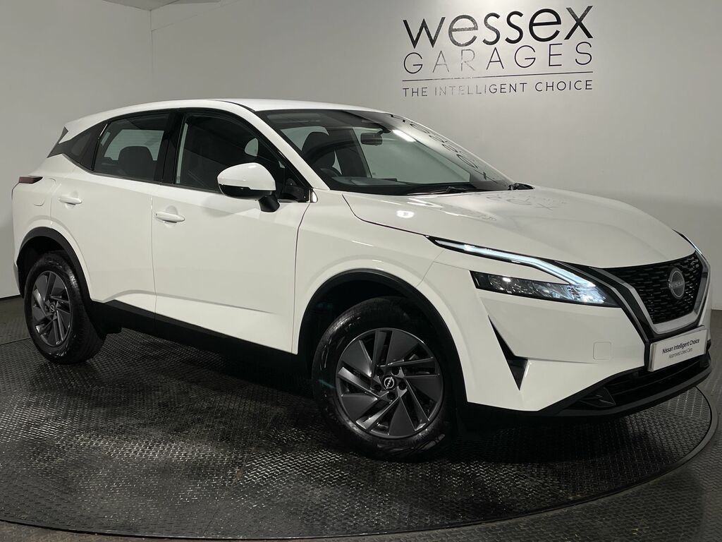 Nissan Qashqai 1.3 Dig-t Mh Acenta Premium DS23FWJ White #2