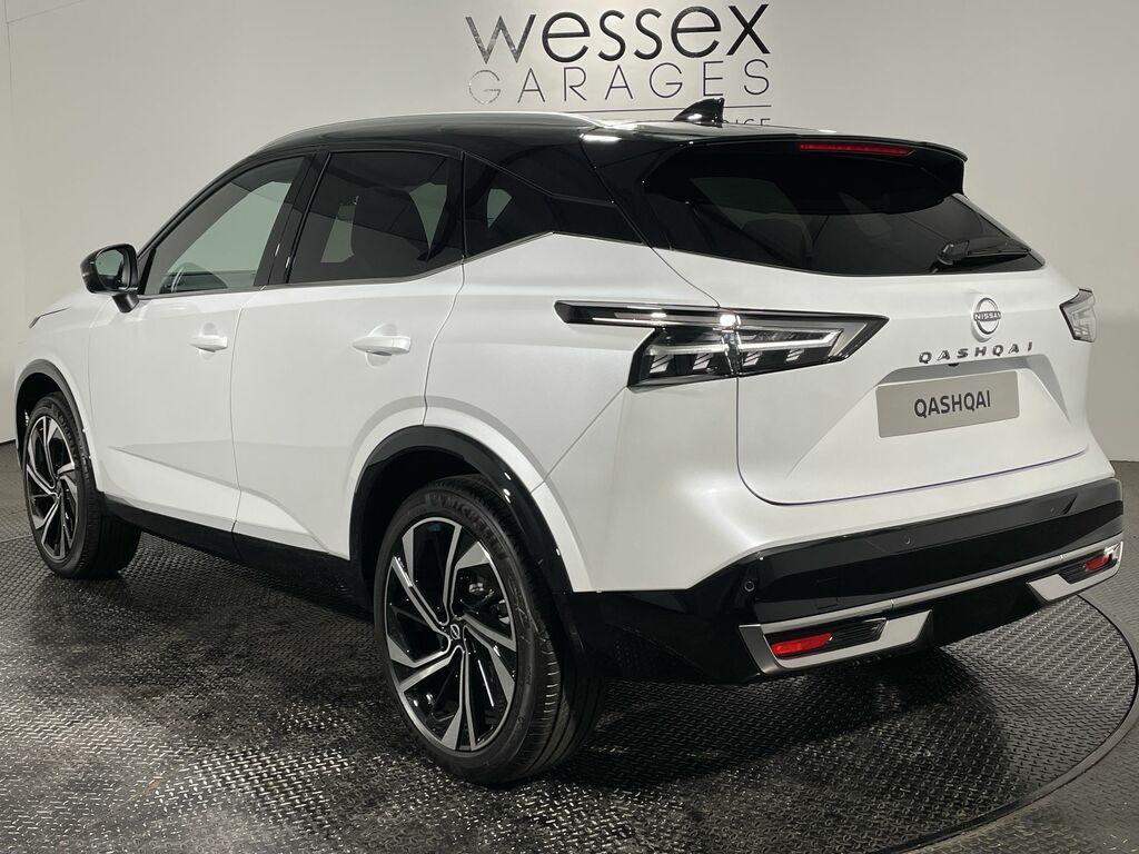 Nissan Qashqai 1.3 Dig-t Mh 158 Tekna Xtronic 52024 Black #4