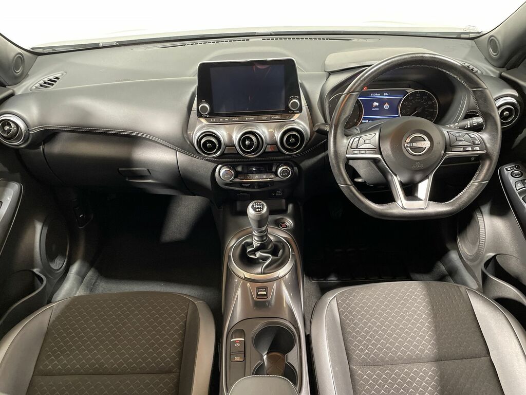 Nissan Juke 1.0 Dig-t 114 N-connecta Silver #2