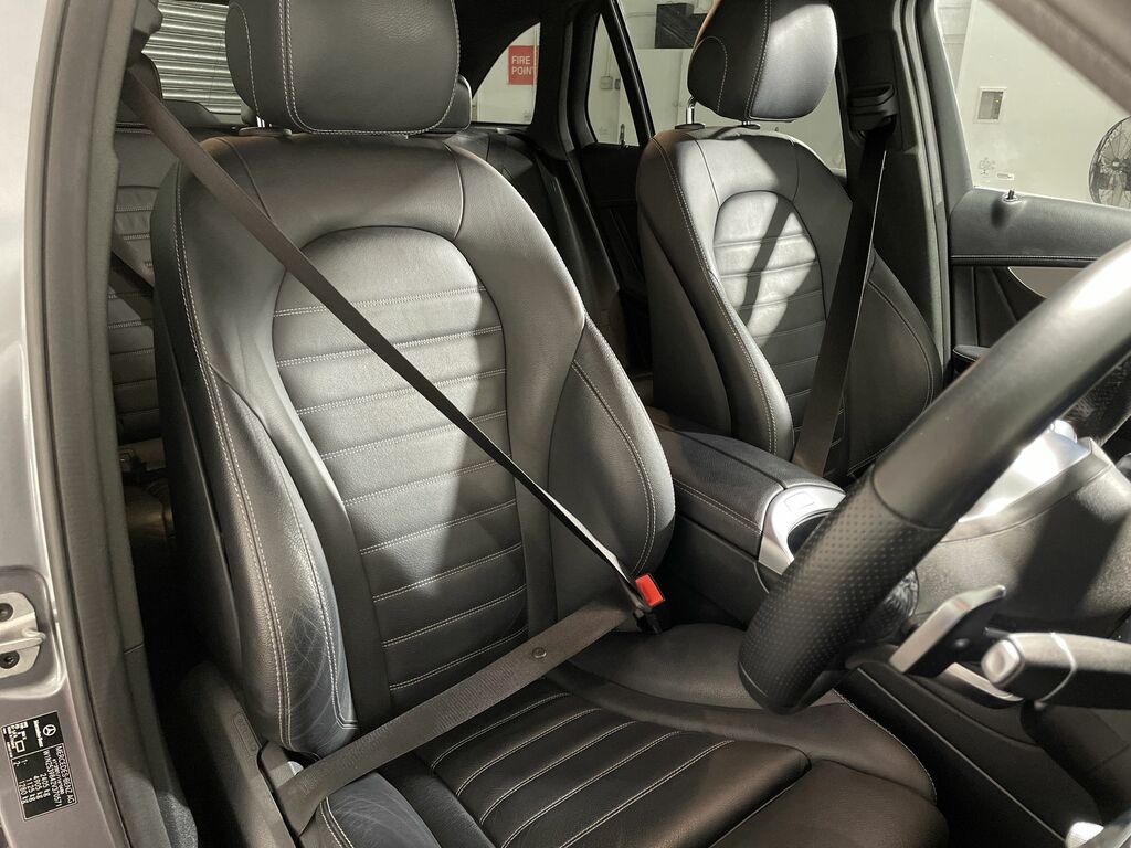 Mercedes-Benz GLC Class 2.0 Glc300e 13.5Kwh Amg Line G-tronic 4Matic Euro Grey #39