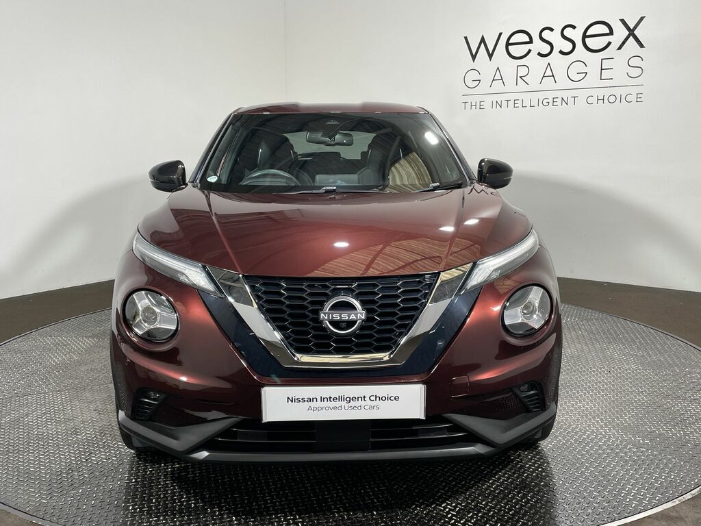 Nissan Juke 1.0 Dig-t 114 Tekna CF22UBE Red #4