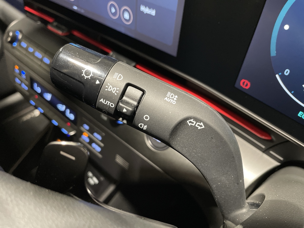 Hyundai Kona 65.4Kwh Ultimate Suv 218 Ps Red #41