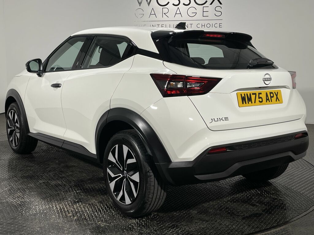 Nissan Juke 1.0 Dig-t Acenta Premium WM75APX White #4