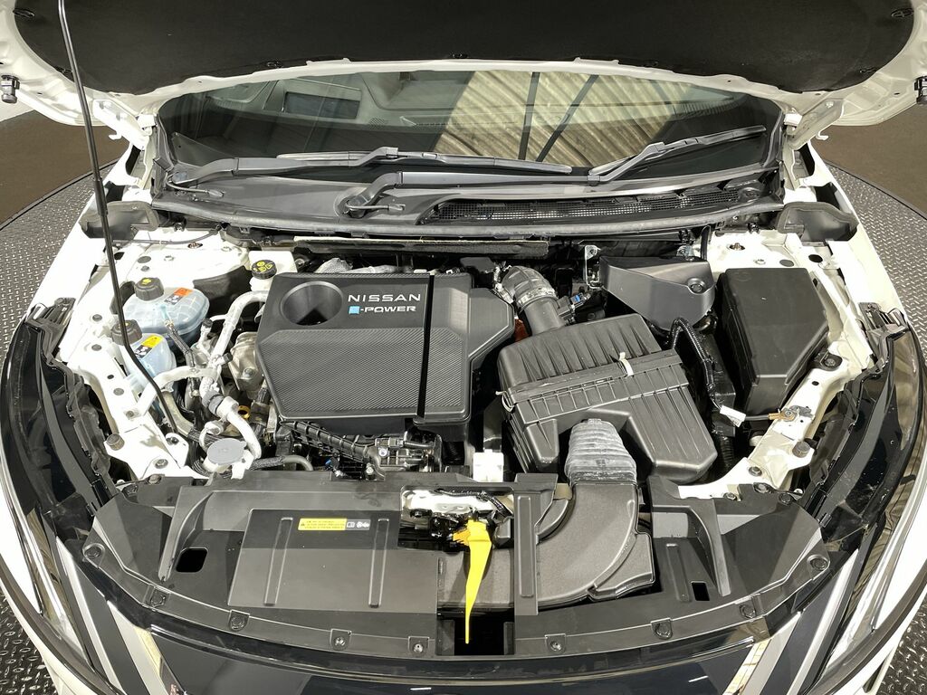 Nissan Qashqai 1.5 E-power Tekna CL23OUG White #2