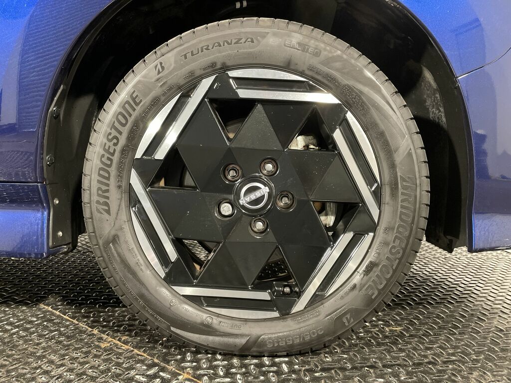 Nissan Leaf Tekna Grey #11