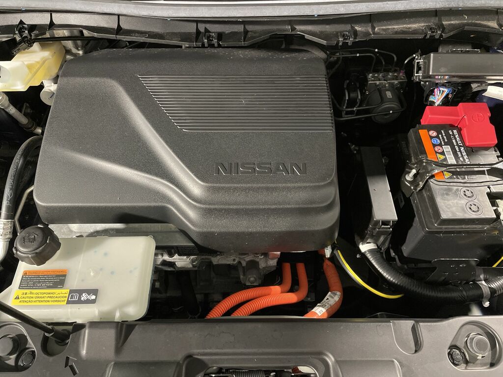 Nissan Leaf Tekna Grey #50