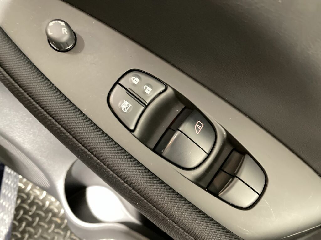Nissan Leaf Tekna Grey #38