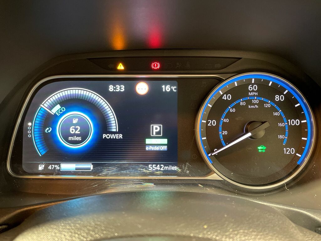 Nissan Leaf Tekna Grey #43