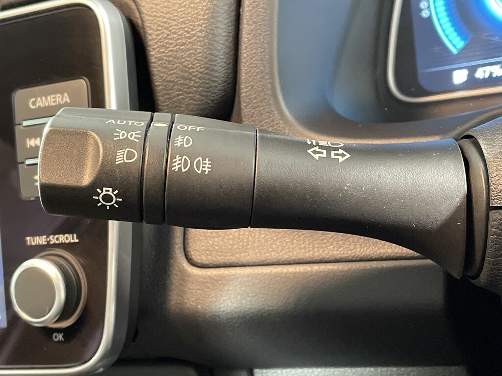 Nissan Leaf Tekna Grey #44