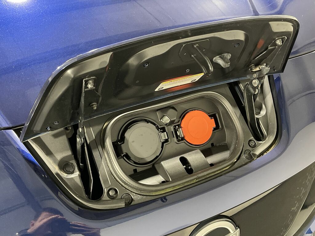 Nissan Leaf Tekna Grey #19