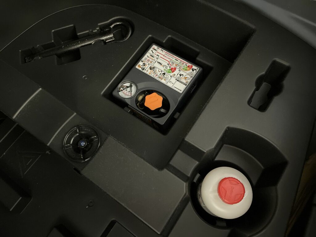 Nissan Juke Hatchback Black #22