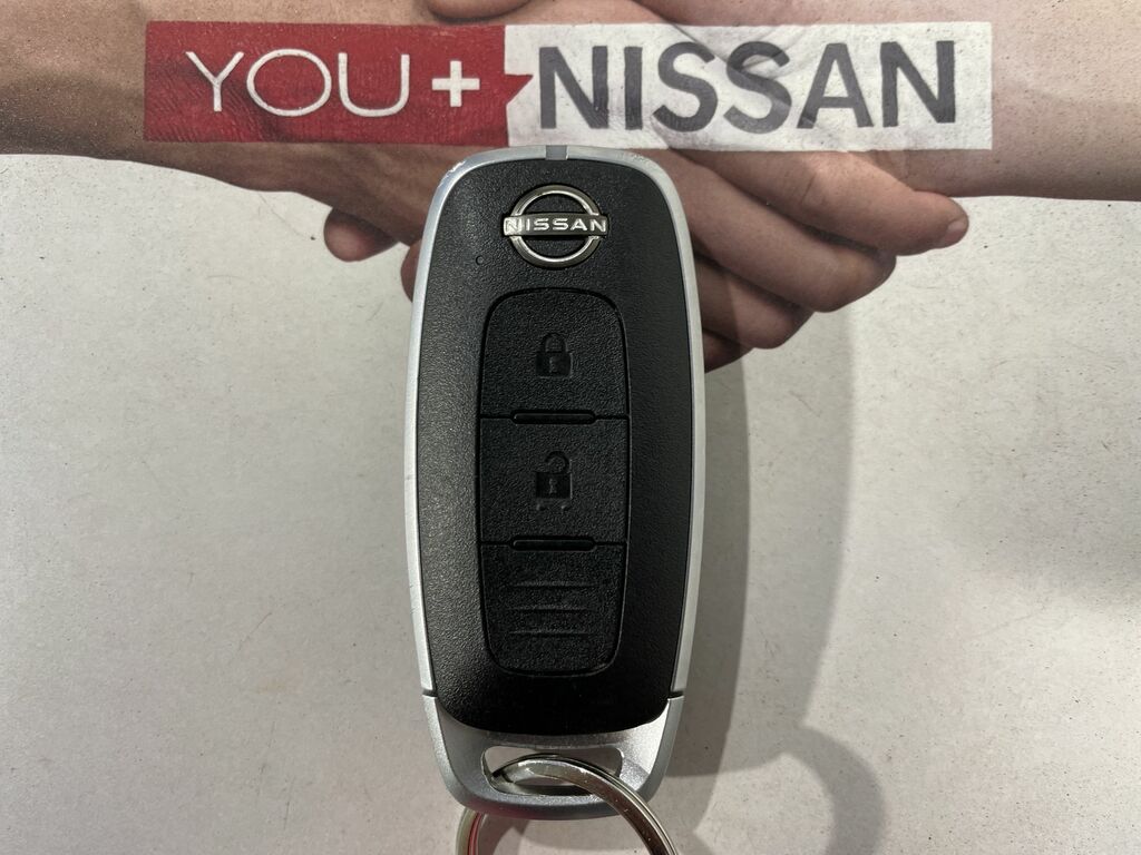 Nissan Juke Hatchback Black #50