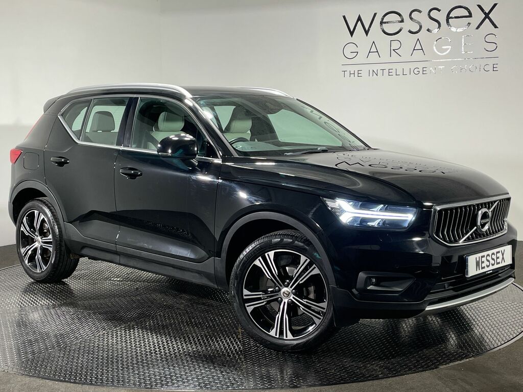 Volvo XC40 1.5 T3 163 Inscription Pro Black #2