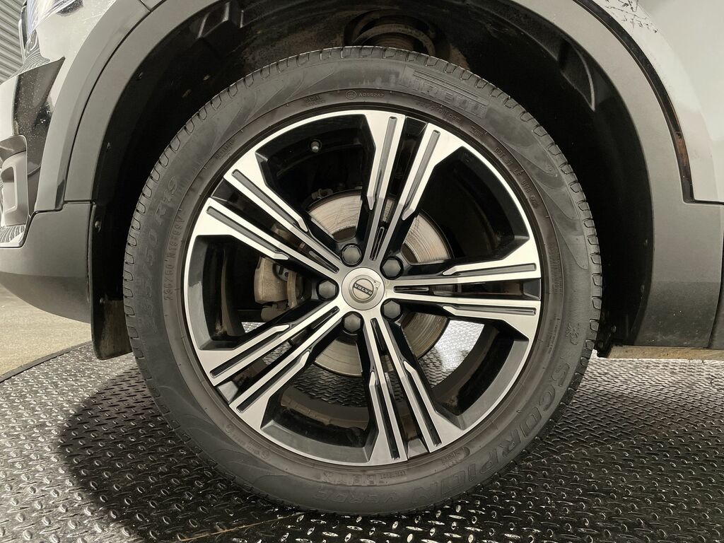 Volvo XC40 1.5 T3 163 Inscription Pro Black #4