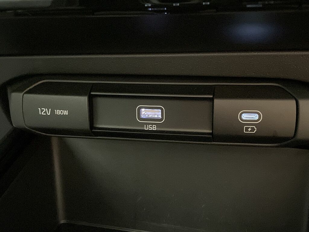 Kia e-Niro 64.8Kwh 2 Red #34
