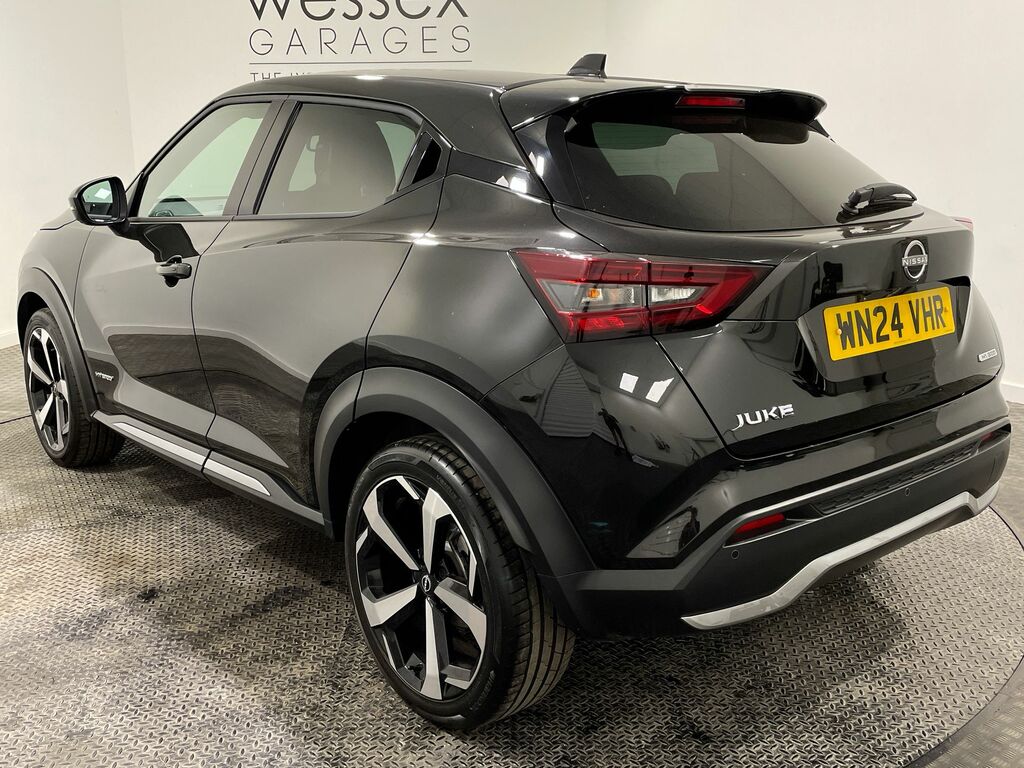 Nissan Juke 1.6 Hybrid Tekna WN24VHR Black #4