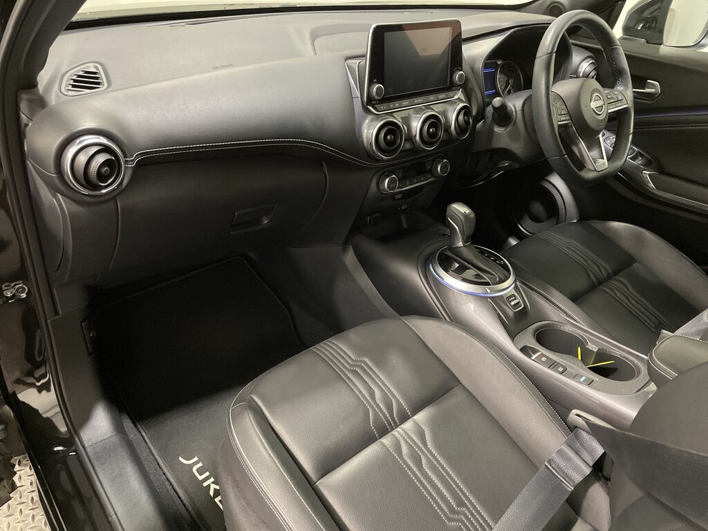 Nissan Juke 1.6 Hybrid Tekna WN24VHR Black #3