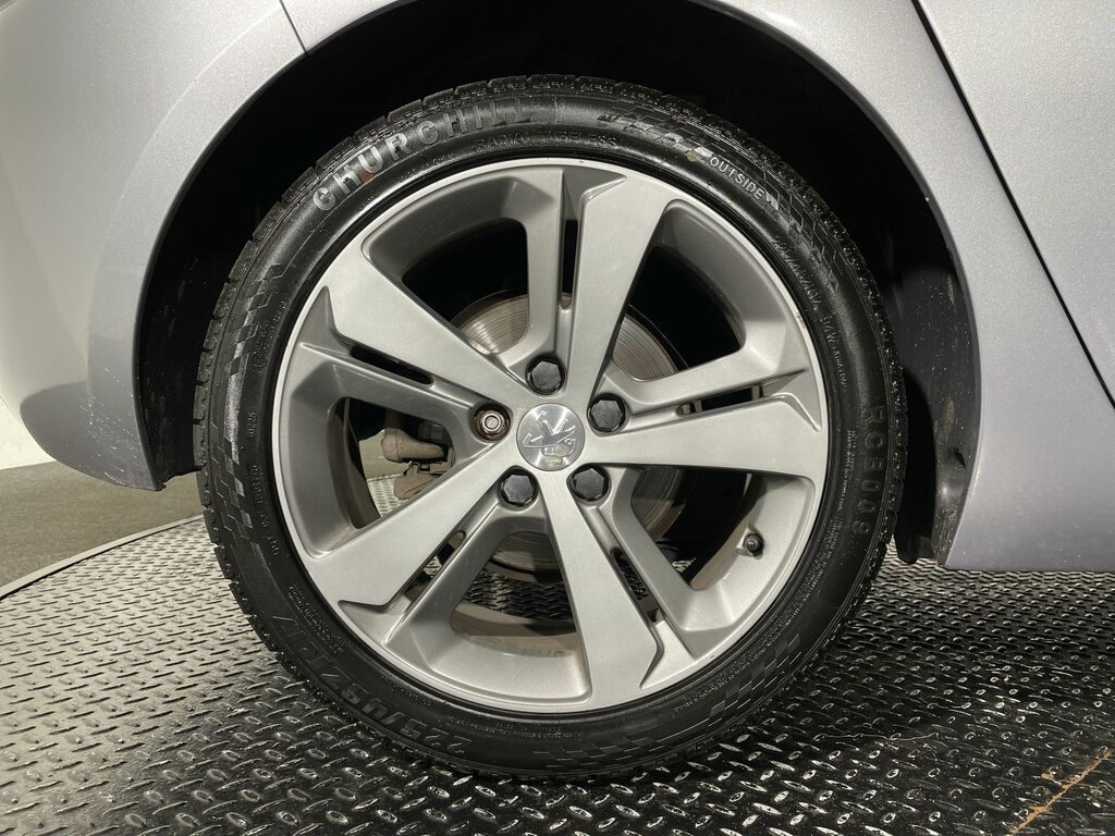 Peugeot 308 Tech Edition Red #9