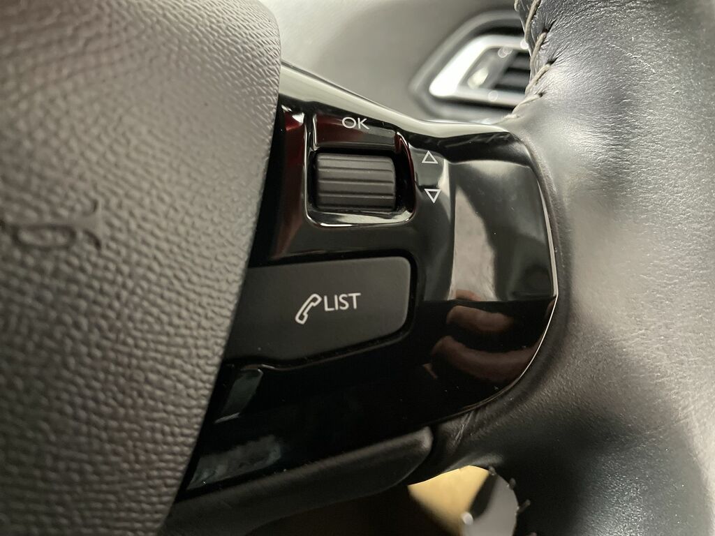 Peugeot 308 Tech Edition Red #47