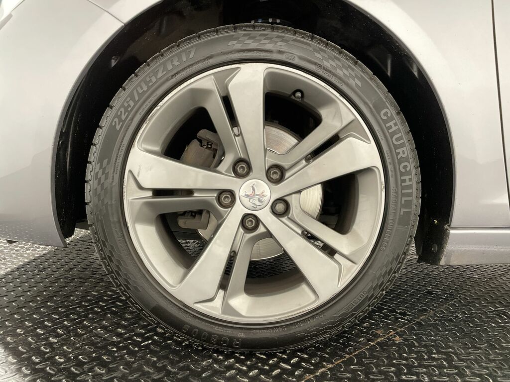 Peugeot 308 Tech Edition Red #7