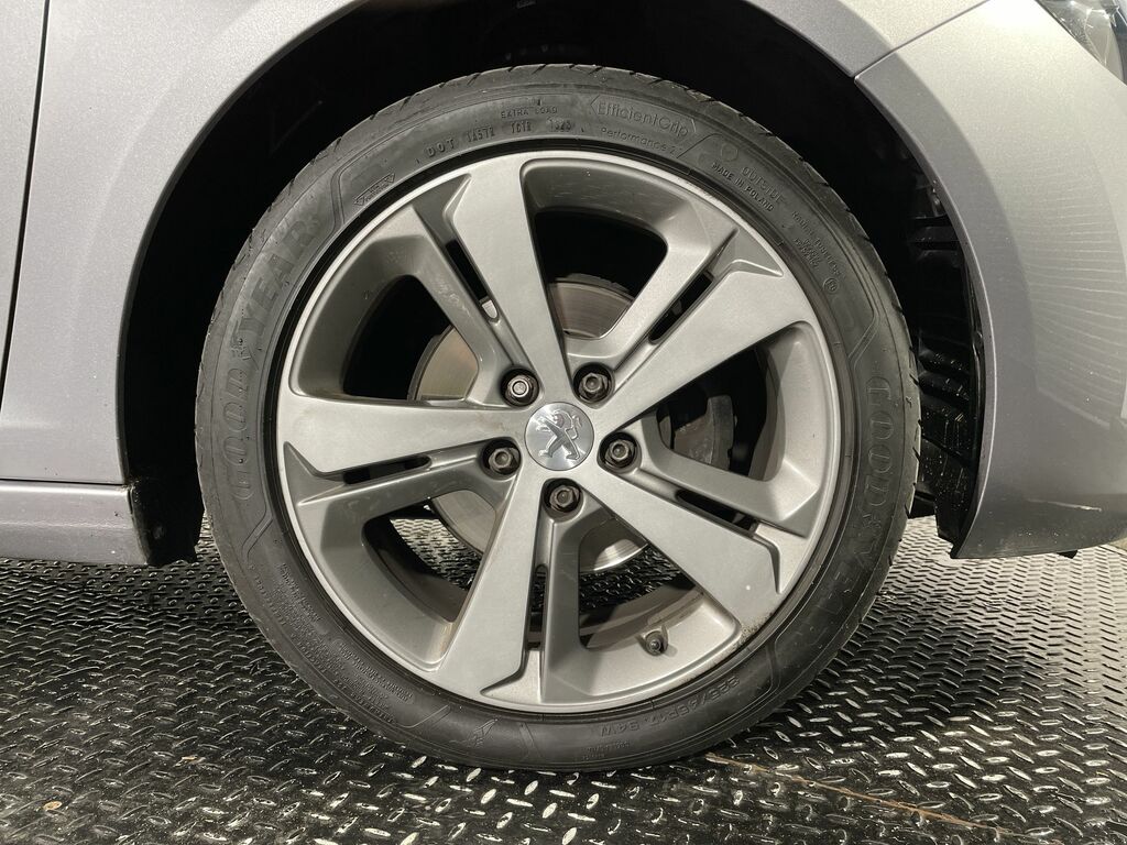 Peugeot 308 Tech Edition Red #10