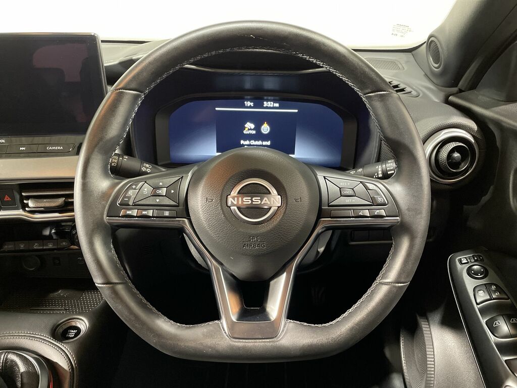Nissan Juke Tekna Black #23