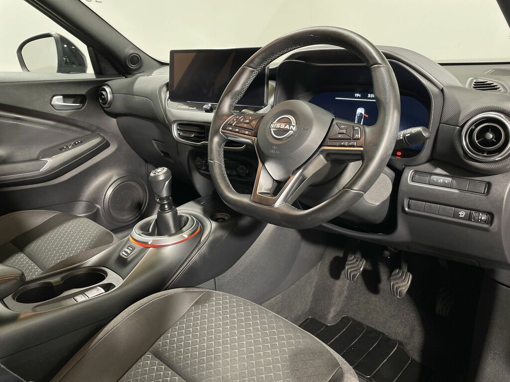 Nissan Juke Tekna Black #18