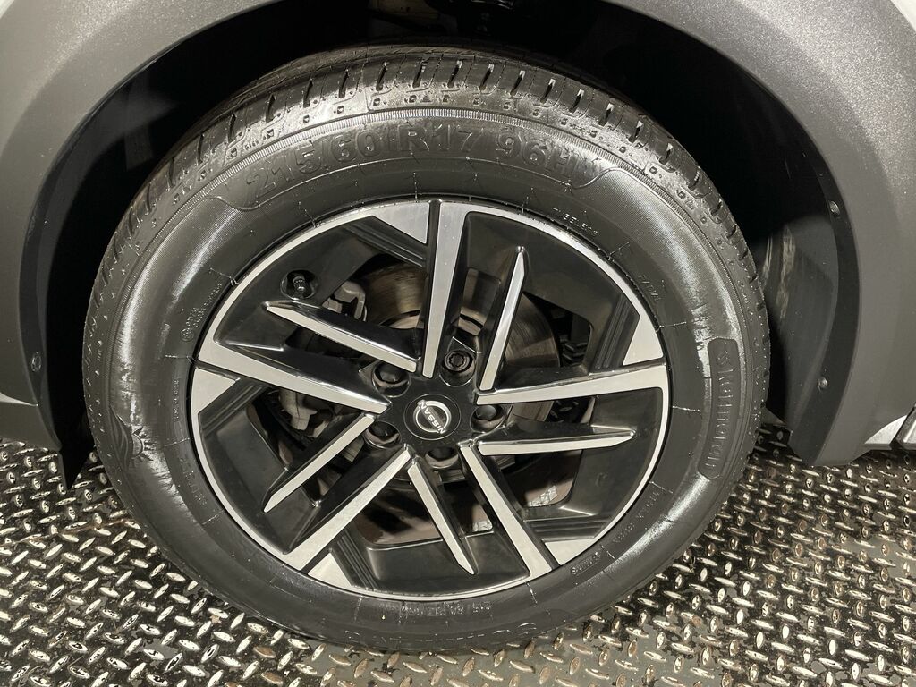 Nissan Juke Tekna Black #44