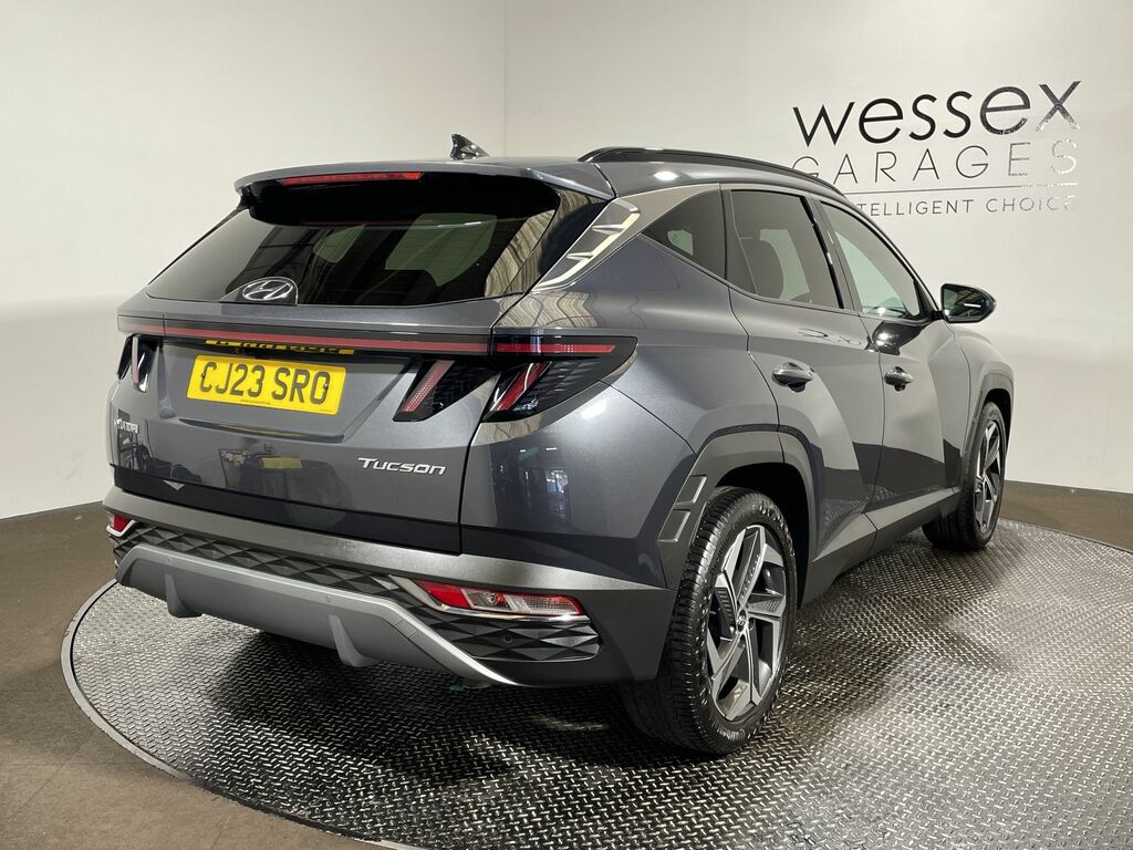 Hyundai Tucson Ultimate Silver #18