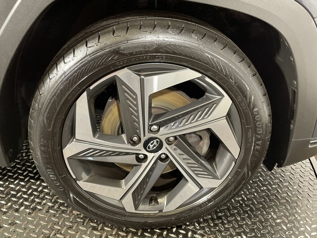 Hyundai Tucson Ultimate Silver #55