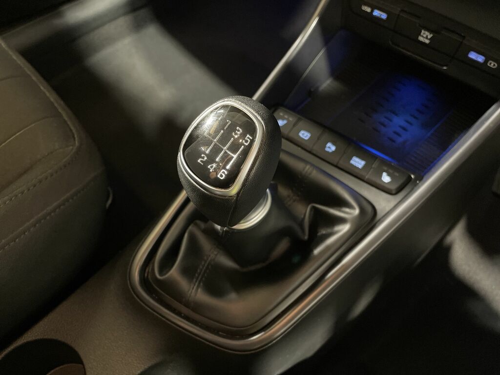 Hyundai Bayon Se Connect Blue #33