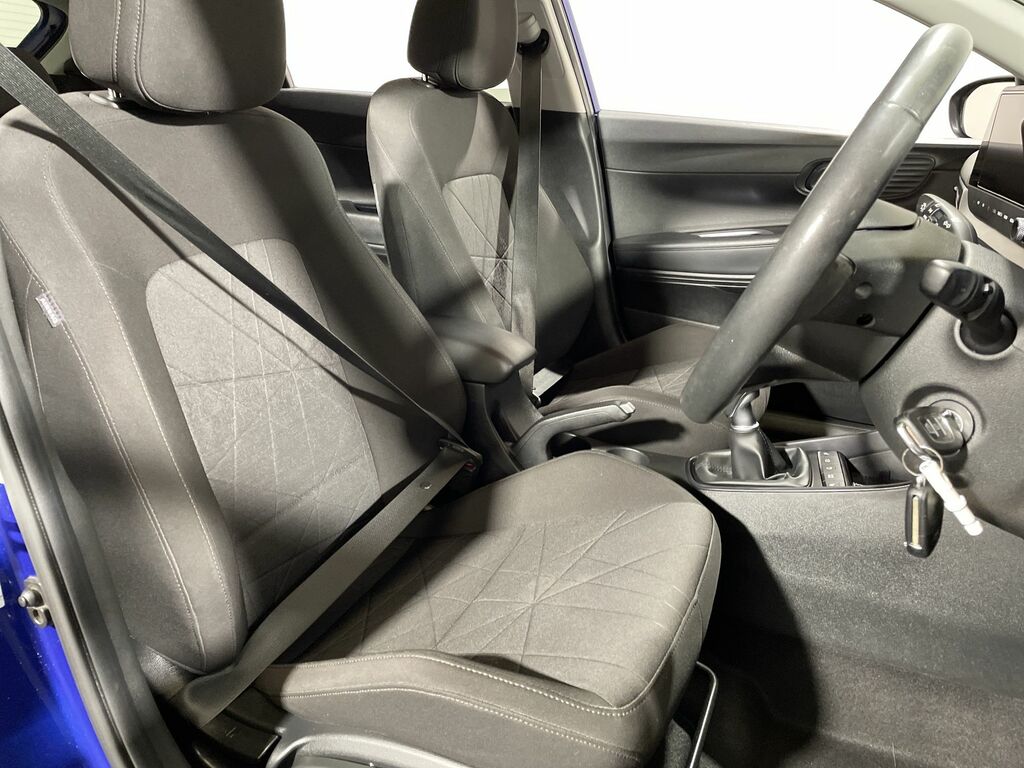 Hyundai Bayon Se Connect Blue #18