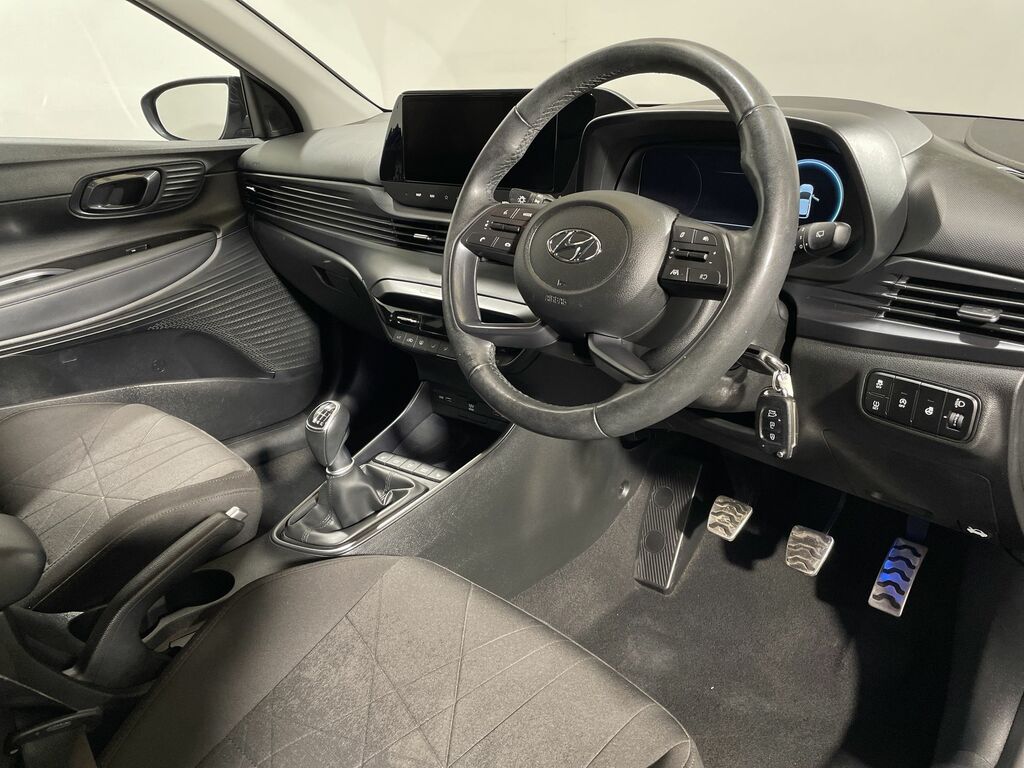 Hyundai Bayon Se Connect Blue #16