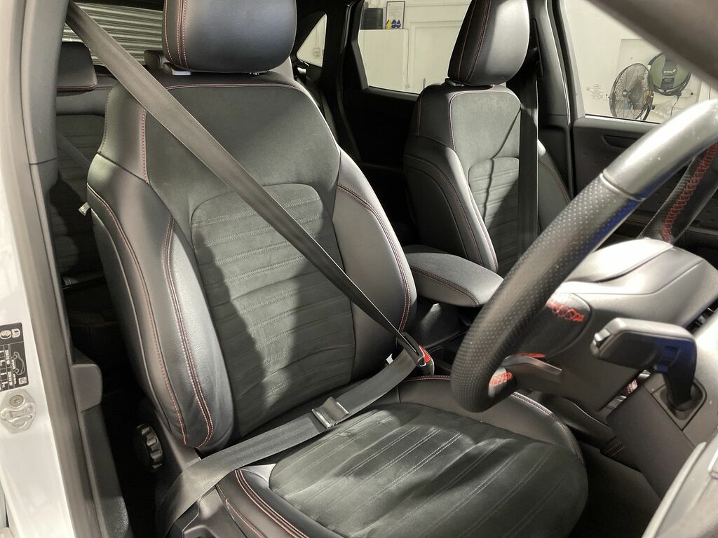 Ford Kuga 1.5 Ecoboost 150 St-line First Edition #39