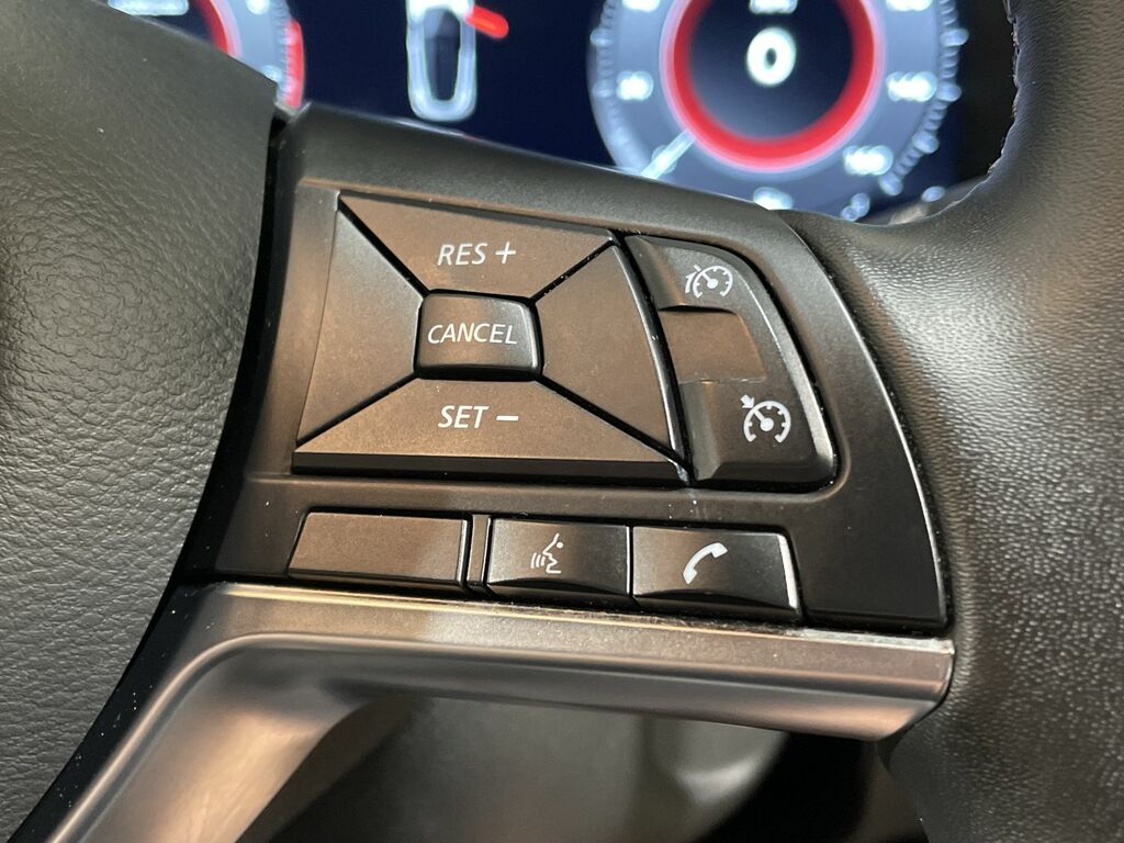 Nissan Juke N-connecta Grey #40