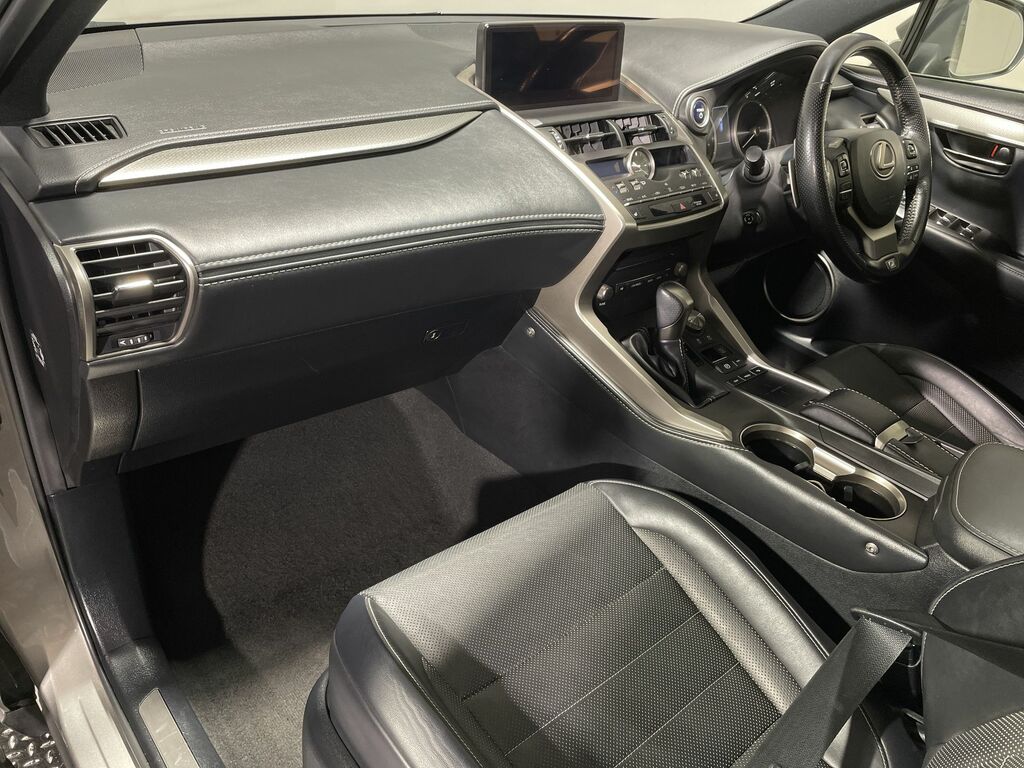 Lexus NX 300H 2.5 F-sport Cvt Premium Packleather Silver #3