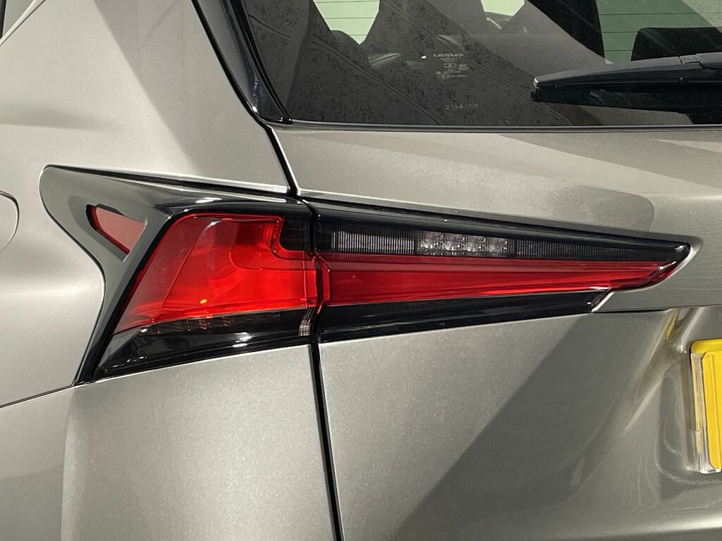 Lexus NX Nx 300H Takumi Cvt Silver #22