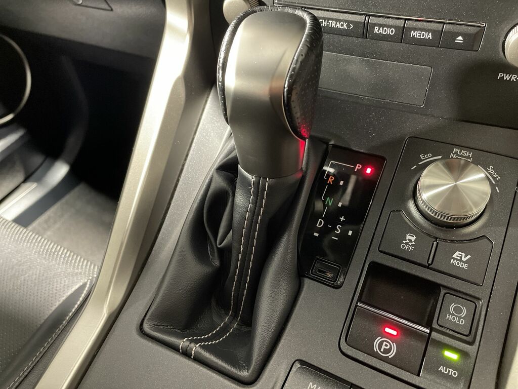 Lexus NX Nx 300H Takumi Cvt Silver #36