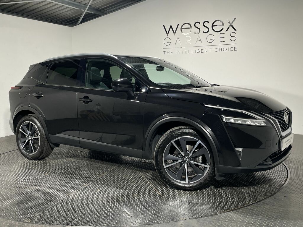 Nissan Qashqai 1.3 Dig-t Mh 158 Tekna Xtronic Black #2