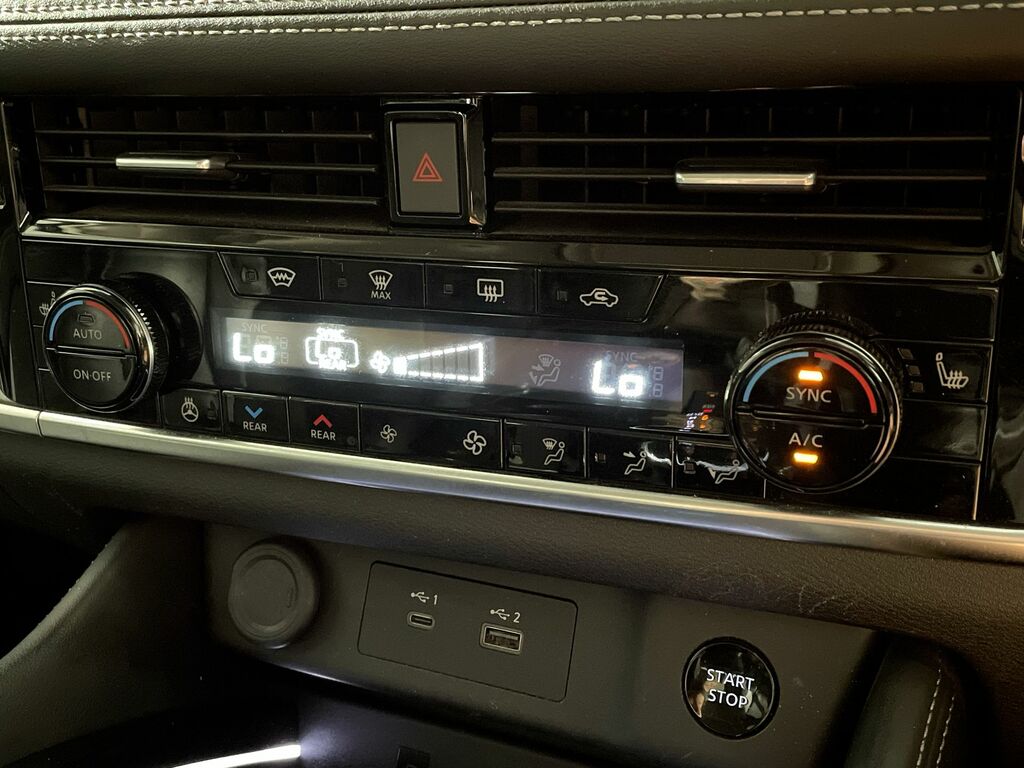 Nissan X-Trail Tekna Silver #34