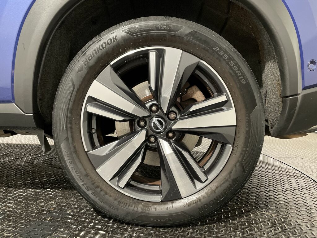 Nissan X-Trail Tekna Silver #9