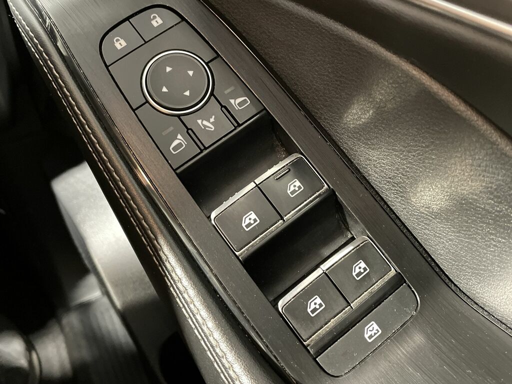 Nissan X-Trail Tekna Silver #38