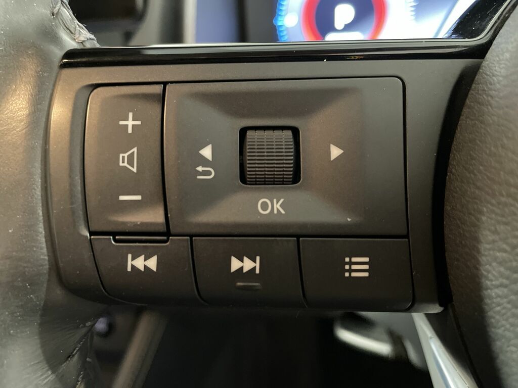 Nissan X-Trail Tekna Silver #47