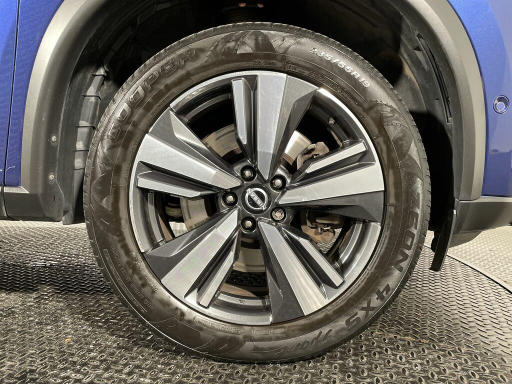 Nissan X-Trail Tekna Silver #11
