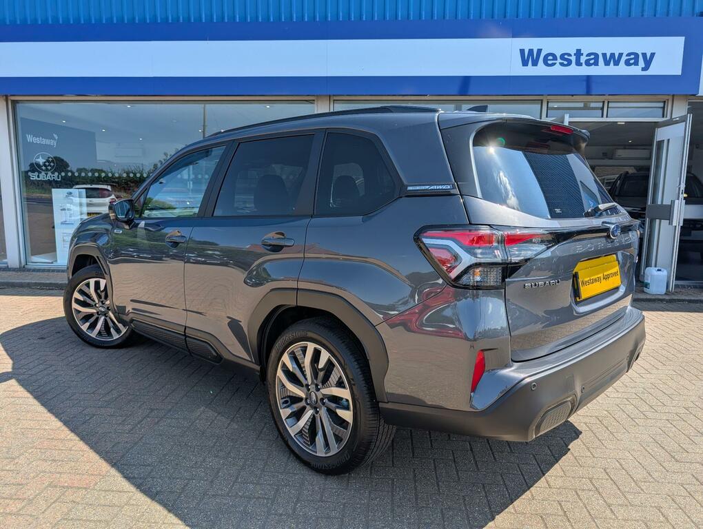 Subaru Forester 2.0I E-boxer Touring Lineartronic Grey #4